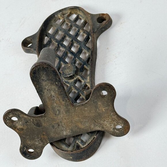 Vintage Cast Iron Machine Foot Pedal With Intricate Rustic Lattice Design - Picture 4 of 10